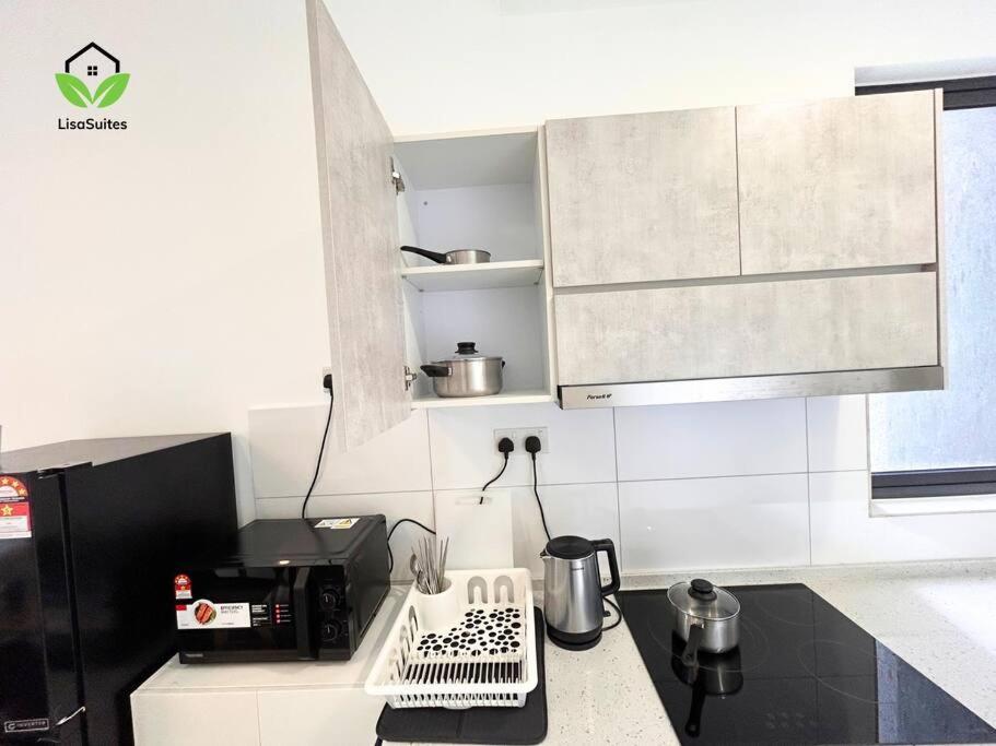 Ioi Mall Modern Picc Apartment